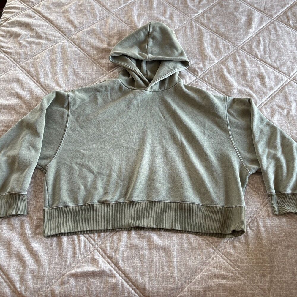 Zara: Women's Olive Green Cropped Pullover Hoodie Sweatshirt Size Large (L)